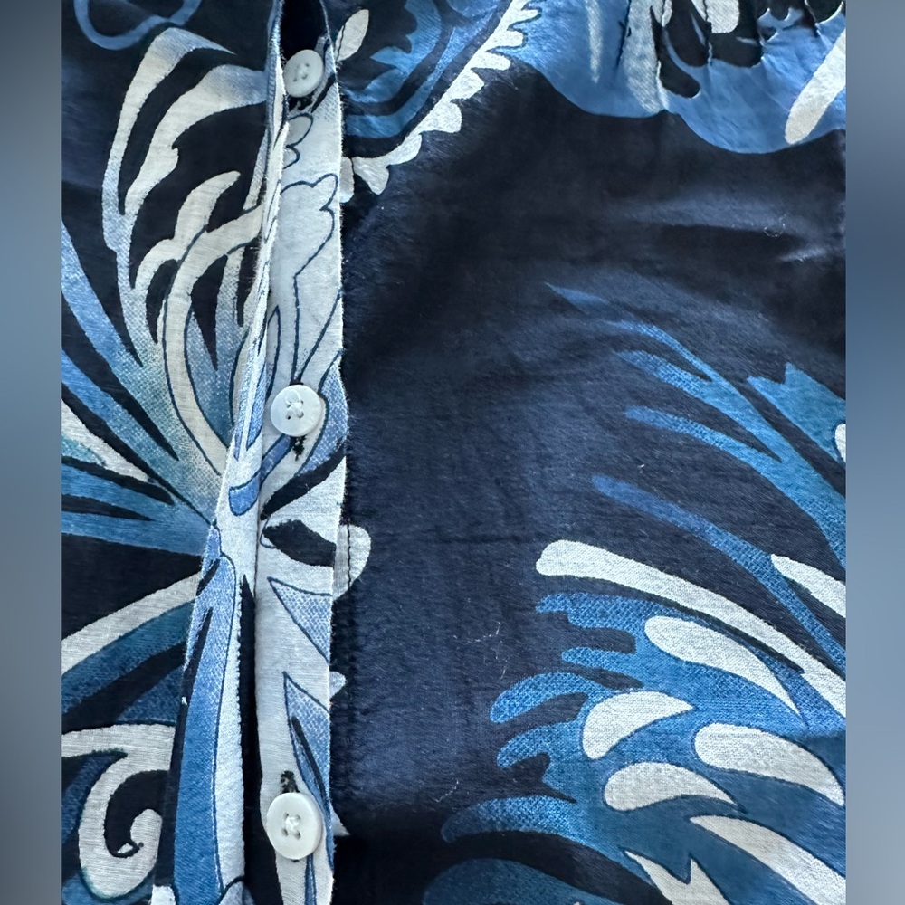 Le Lis Blanc Blue flowers printed Shirt long sleeves NWOT - Picture 5 of 7